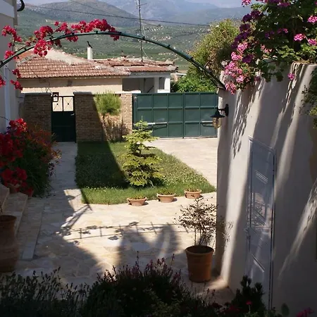 Апартаменты Country House In Authentic Greek Village *
